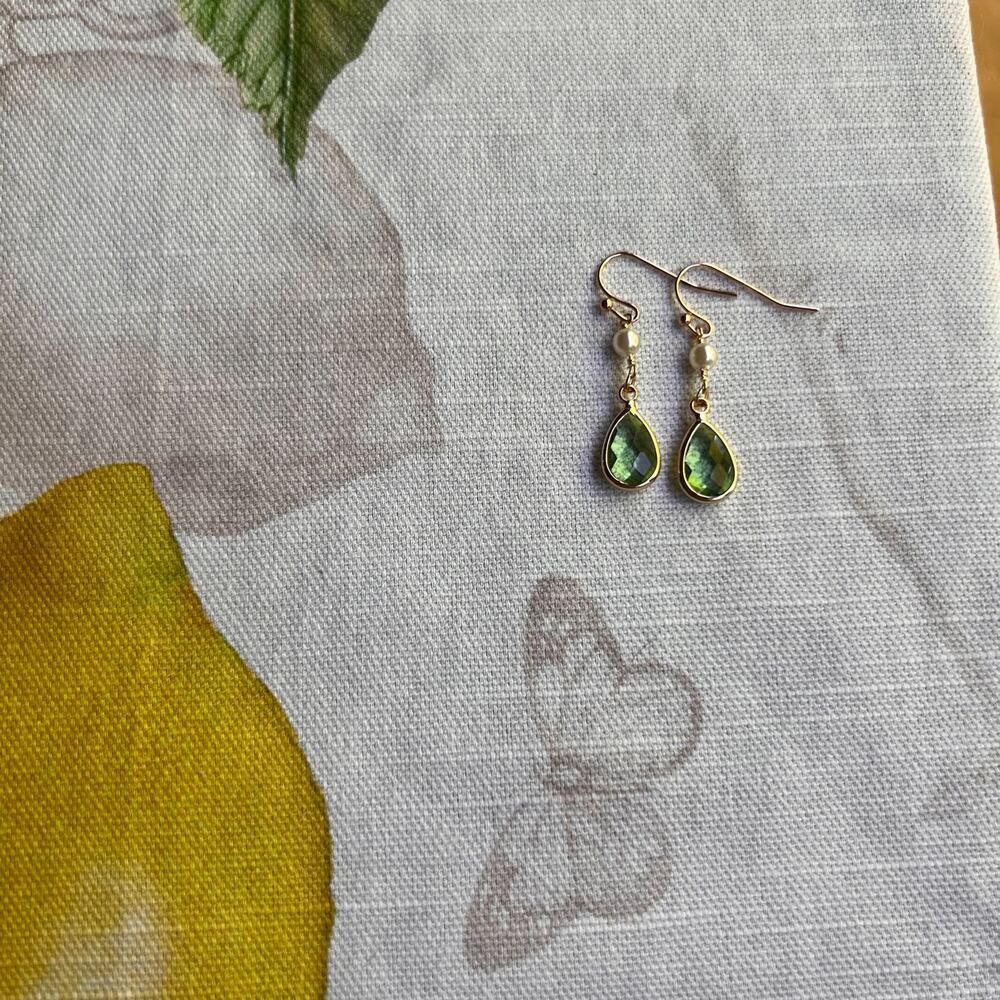 August Birthstone Earrings Peridot Pearl Minimalist Romantic Casual Earrings - Picture 2 of 6